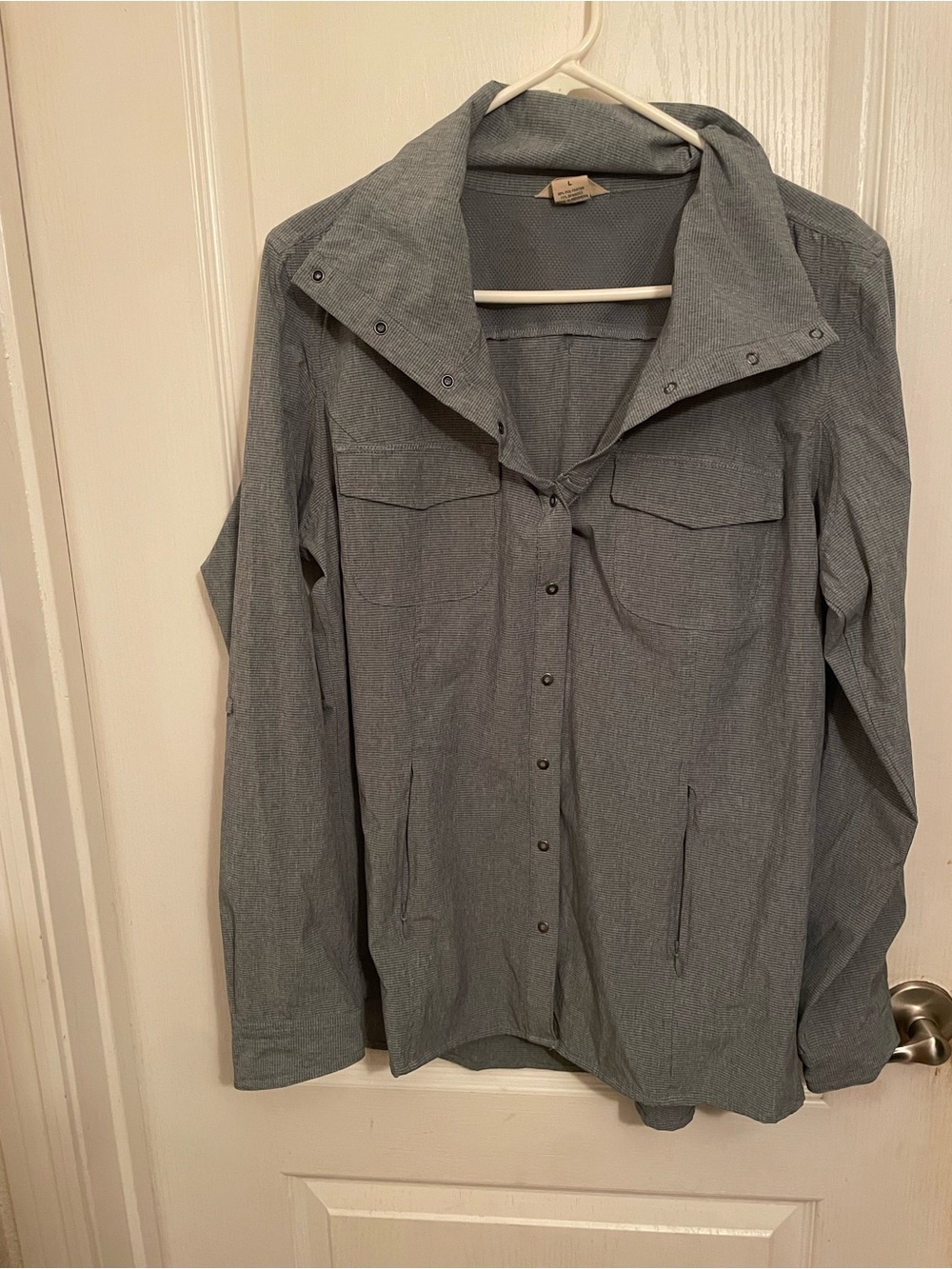 Women’s Duluth trading Grey Button-Up Shirt/jacket